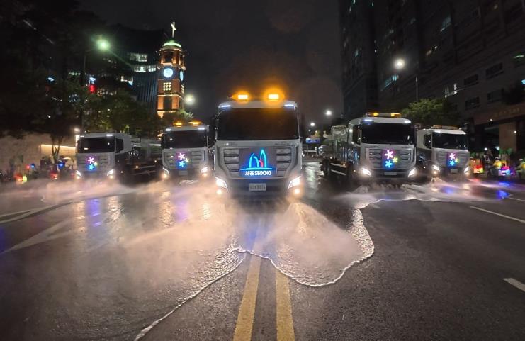서초구 서리풀뮤직페스티벌 청소 어벤져스 영상, 63만 뷰 인기 폭발!: K-청소란 이런 것! 구 유튜브 쇼츠 ‘서리풀 청소 어벤져스’ 역대 최고 63만 뷰 돌파